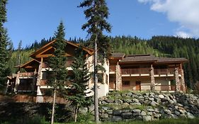 The Pinnacle Lodge